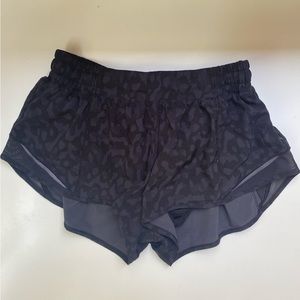 Lululemon Hotty Hot Low-Rise Lined Short 2.5in, Black Cheetah